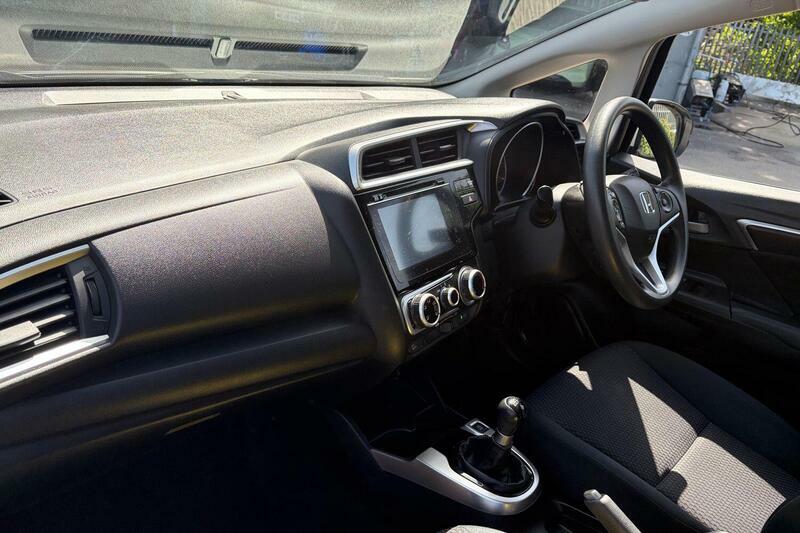 Honda Jazz 1.3 I-vtec Se Euro 6 Ss WG69CYY White #2