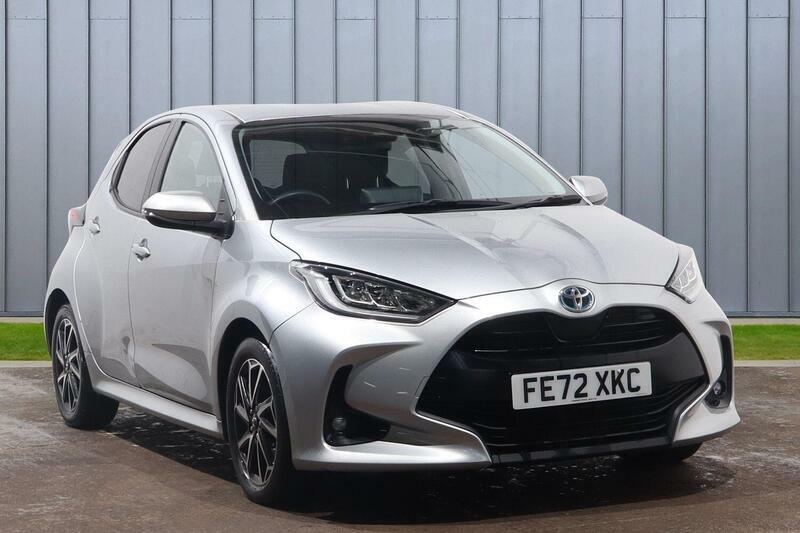 Toyota Yaris 1.5 Vvt-h Design E-cvt Euro 6 Ss Silver