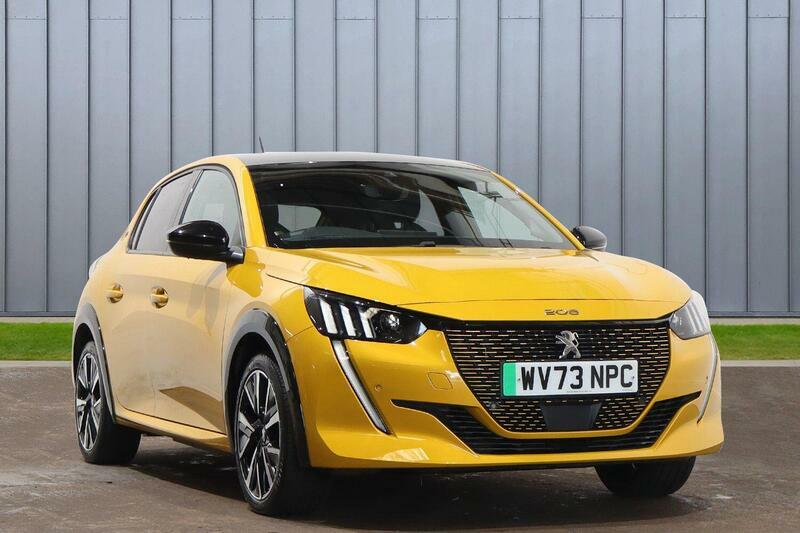 Peugeot e-208 50Kwh Gt 7.4Kw Charger Yellow