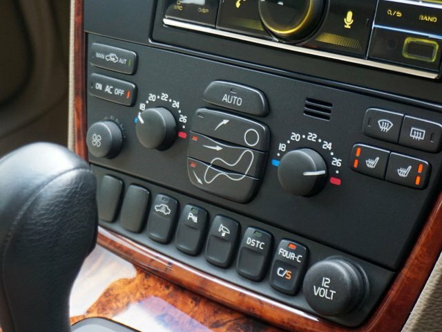 Volvo XC70 2Se 2.4 D5  #8