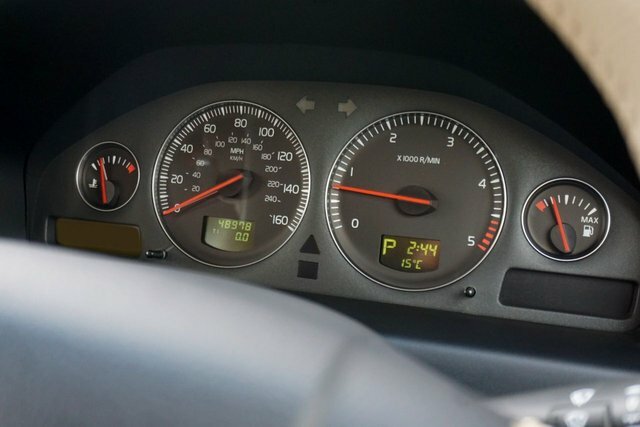 Volvo XC70 2Se 2.4 D5  #28