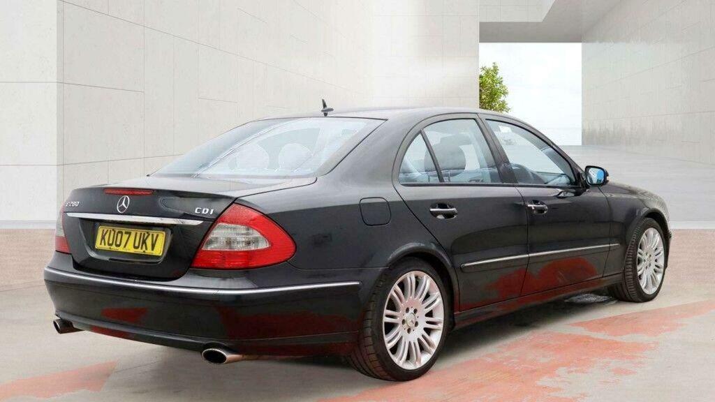 Mercedes-Benz E Class 3.0 E280 Cdi Sport G-tronic Black #3