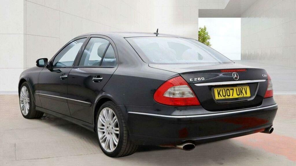 Mercedes-Benz E Class 3.0 E280 Cdi Sport G-tronic Black #4