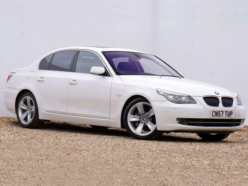 BMW 5 Series 4.8 550I V8 Se Steptronic Euro 4 White #4