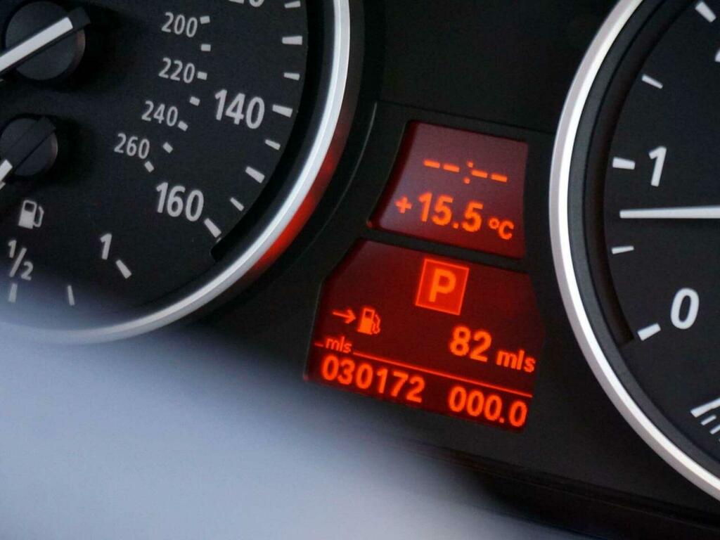 BMW 5 Series 4.8 550I V8 Se Steptronic Euro 4 White #2