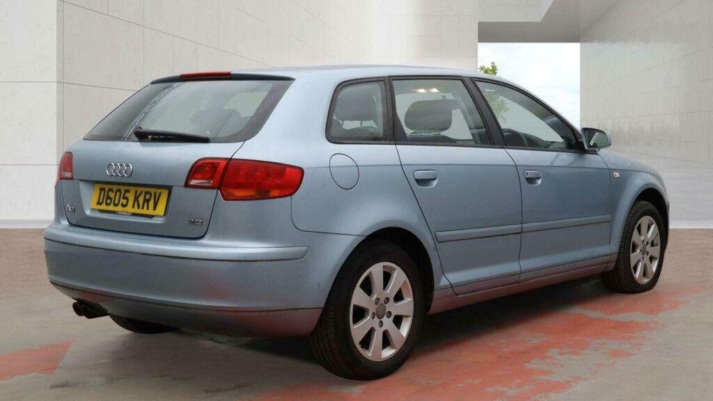 Audi A3 2.0 Fsi Se Sportback DG05KRV Blue #2