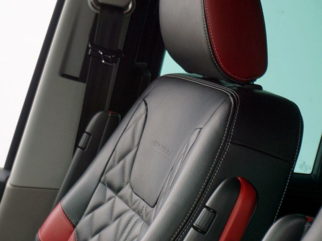 Volkswagen Transporter Sportline Shuttle 2.0 Bitdi Black #2