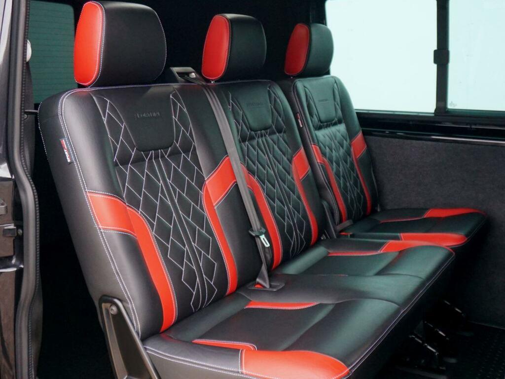 Volkswagen Transporter Sportline Shuttle 2.0 Bitdi Black #11