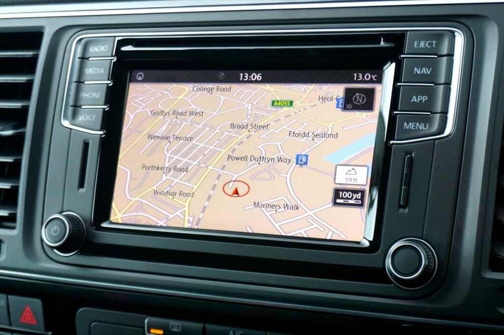 Volkswagen Transporter Sportline Shuttle 2.0 Bitdi Black #29