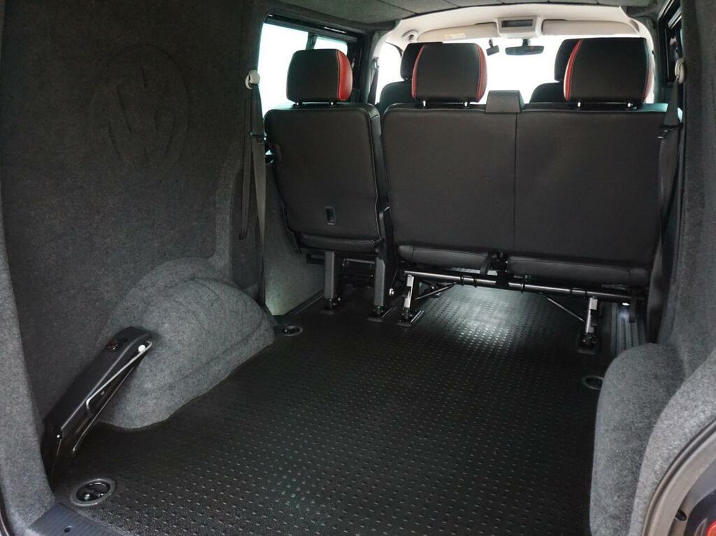 Volkswagen Transporter Sportline Shuttle 2.0 Bitdi Black #13