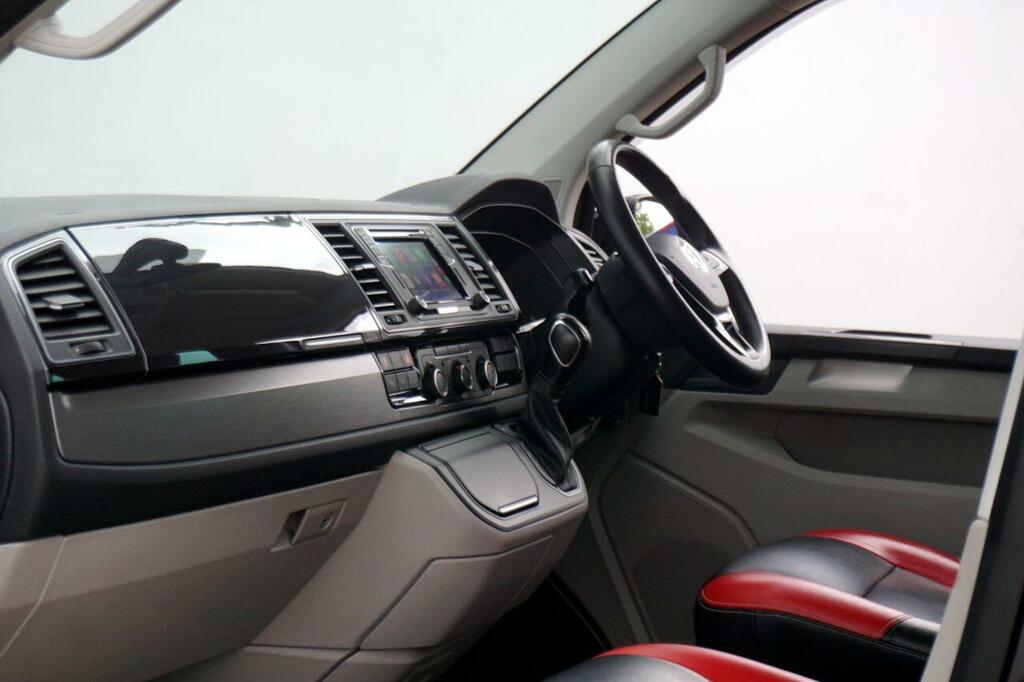 Volkswagen Transporter Sportline Shuttle 2.0 Bitdi Black #17