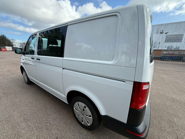 Volkswagen Transporter 2018 2.0 Tdi T30 Bluemotion Tech Startline Kombi D SH67UUF White #5
