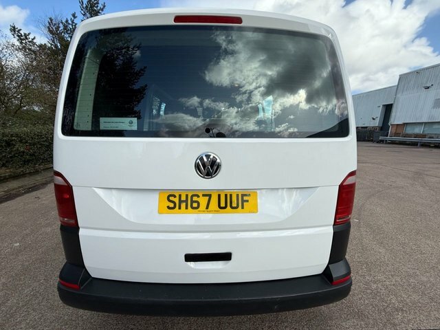 Volkswagen Transporter 2018 2.0 Tdi T30 Bluemotion Tech Startline Kombi D SH67UUF White #4