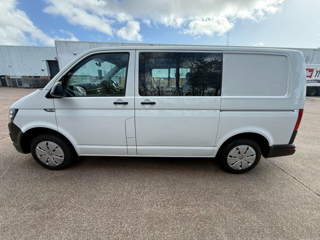 Volkswagen Transporter 2018 2.0 Tdi T30 Bluemotion Tech Startline Kombi D SH67UUF White #6
