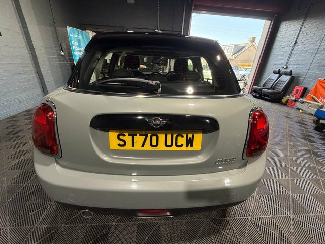 Mini Hatch 2020 1.5 Cooper Classic Hatchback Manua ST70UCW Grey #4