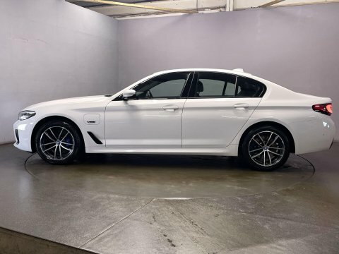 BMW 5 Series 2022 72 2.0 YE72GNF White #5