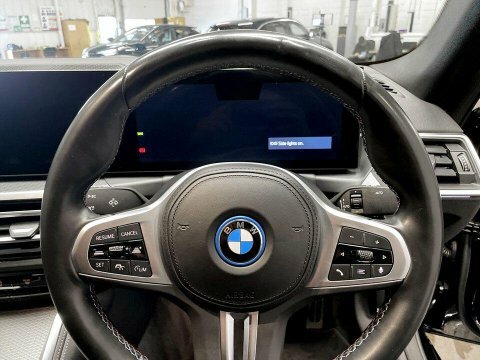BMW i4 2022 72 40 #13