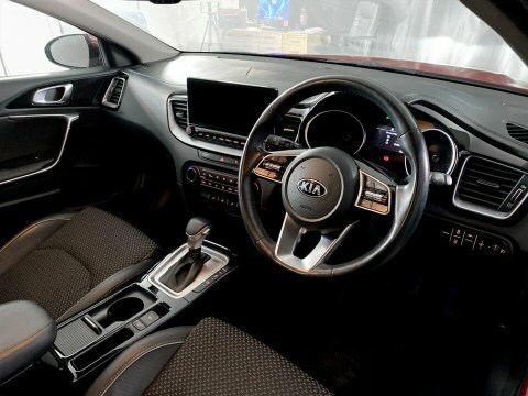 Kia Xceed Hatchback Black #12