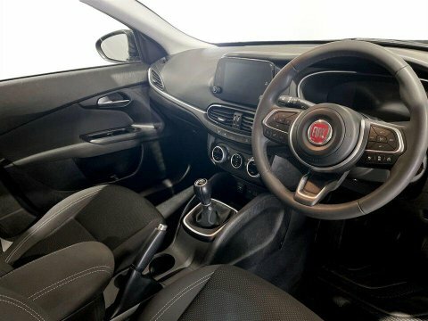 Fiat Tipo 1.6 E-torq Easy Plus White #12