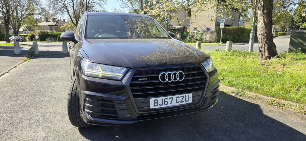 Audi Q7 3.0 Tdi V6 S Line BJ67CZU Black #3