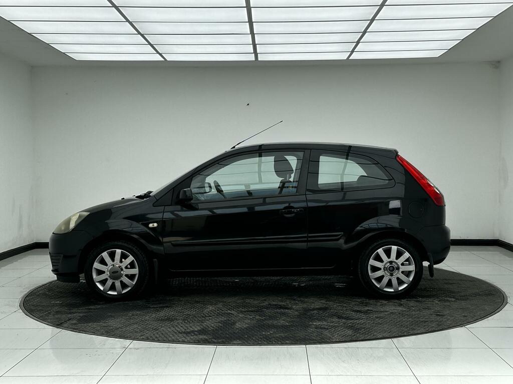 Ford Fiesta 1.25 Silver Hatchback 142 G Km EJ07JYU Black #4