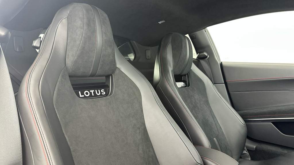 Lotus Emira Turbo Se Red #4