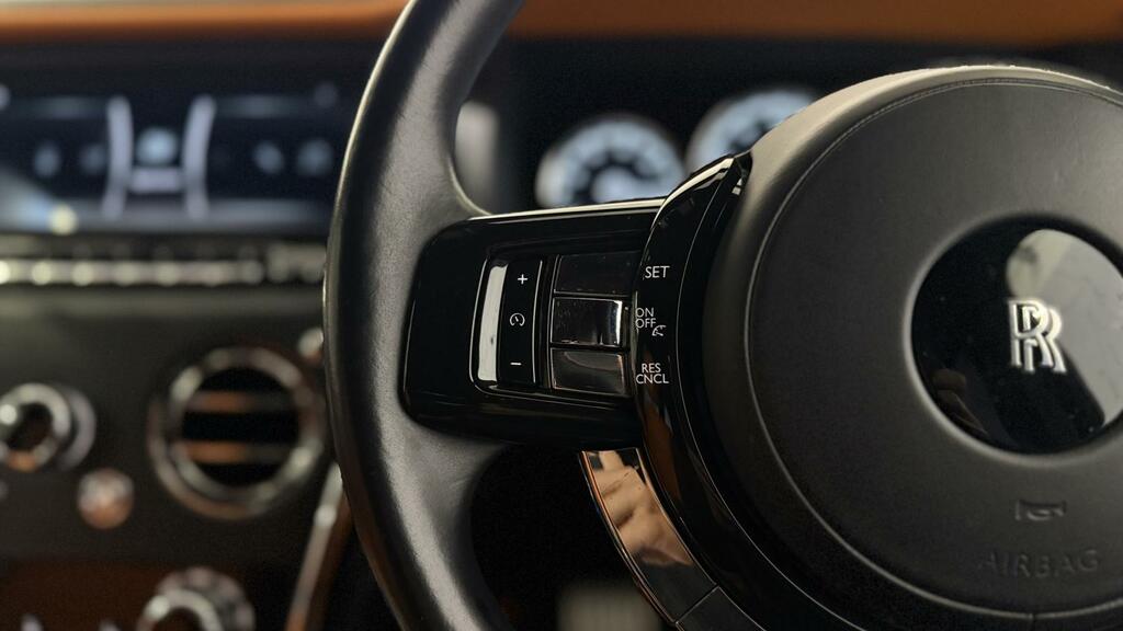 Rolls-Royce Cullinan Black Badge Grey #32