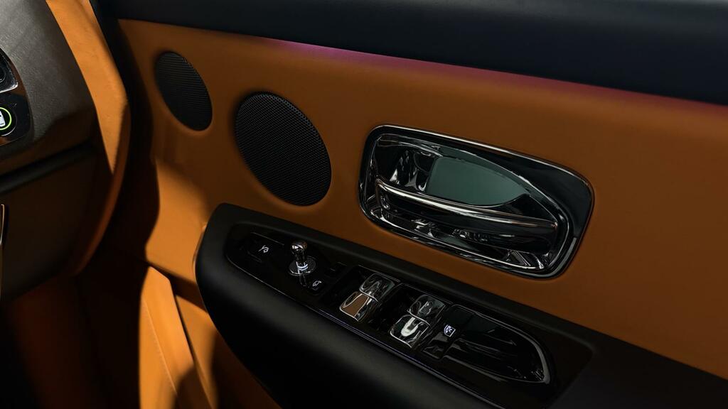Rolls-Royce Cullinan Black Badge Grey #40