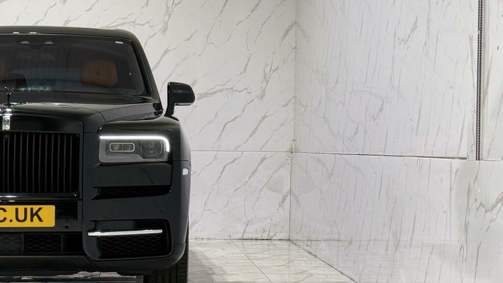 Rolls-Royce Cullinan Black Badge Grey #55