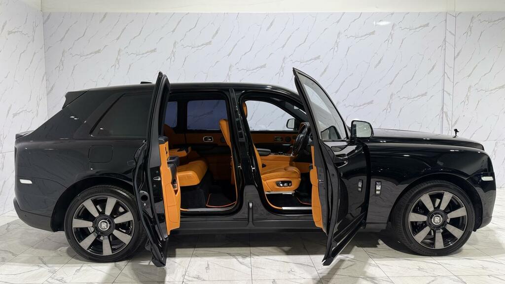 Rolls-Royce Cullinan Black Badge Grey #29