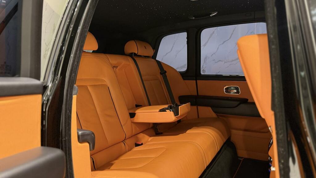 Rolls-Royce Cullinan Black Badge Grey #31