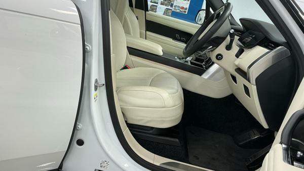 Land Rover Range Rover 3.0 P440e 38.2Kwh Se Suv Plug-in Hybrid White #3