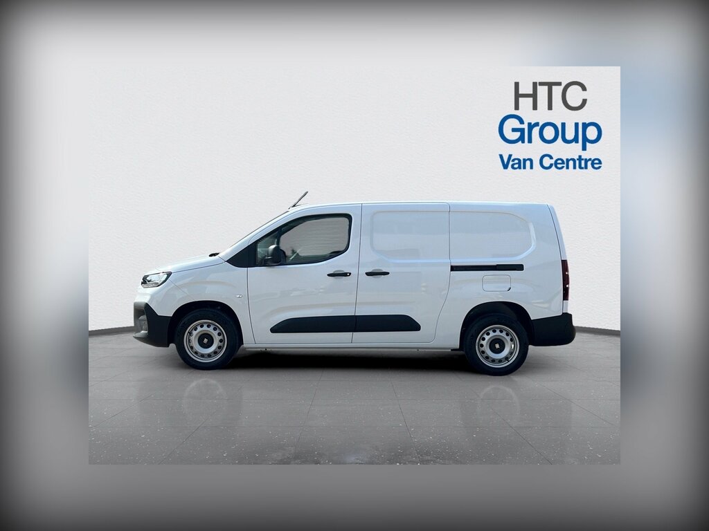 Fiat Doblo 1.5 Multijet3 1000Kg Plus Panel Van 6Dr Man MX26PJU White #4