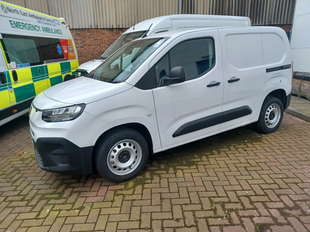 Fiat Doblo 1.5 Multijet3 1000Kg Panel Van Plus Man LJ26ECE White #3