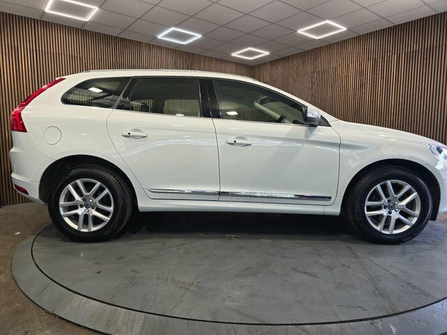 Volvo XC60 2.4 D5 Se Lux Nav Awd Euro 6 Ss White #2