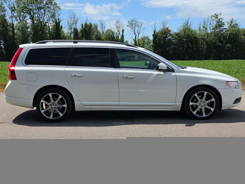Volvo V70 2.5T Se Lux Geartronic Euro 5 White #5