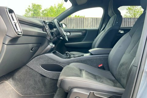 Volvo XC40 2022 72 B4 GF72HYU Grey #3