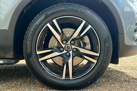 Volvo XC40 2022 72 B4 GF72HYU Grey #4