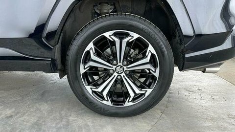 Suzuki Across E-four Phev 2.5 White #6