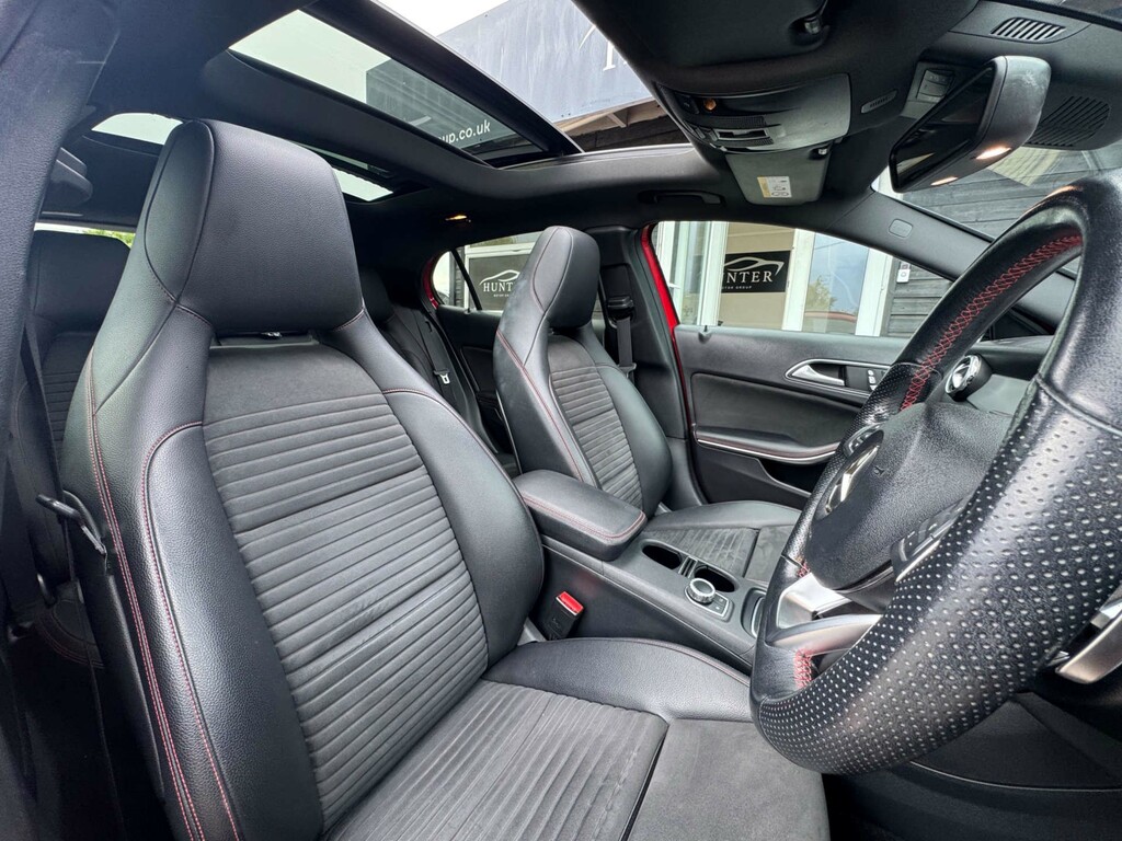 Mercedes-Benz GLA Class Amg Line Edition VO70ODU #2