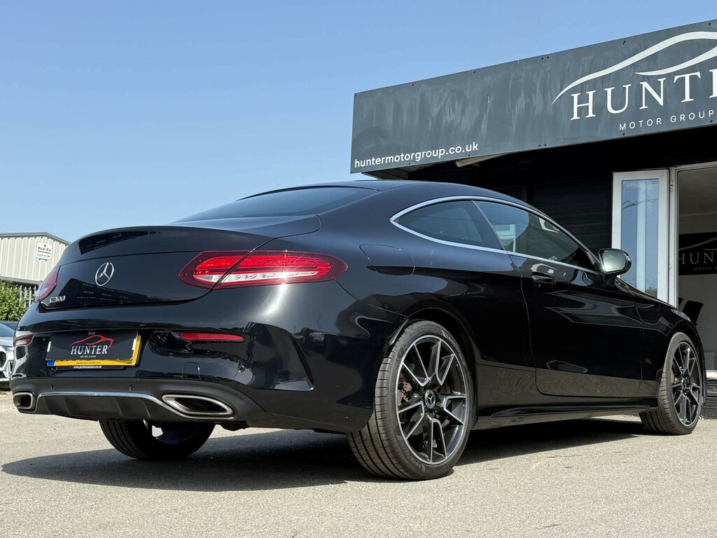 Mercedes-Benz 300 C Amg Line Premium #4
