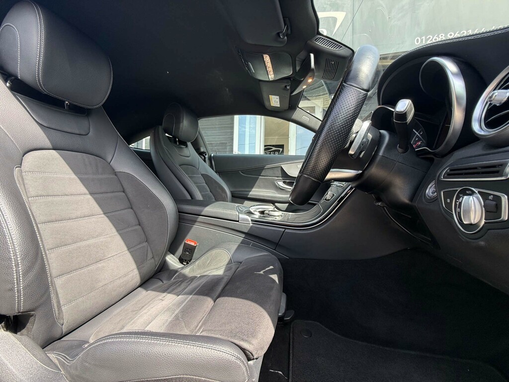 Mercedes-Benz 300 C Amg Line Premium #2