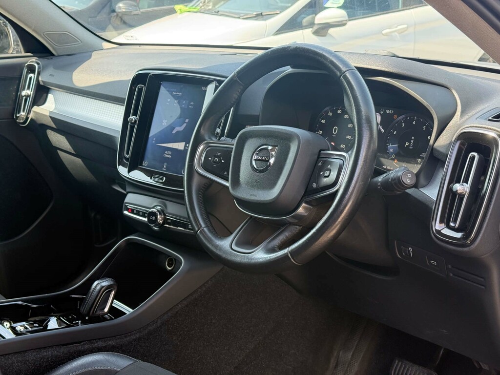 Volvo XC40 Momentum T4 Awd 4Wd LK68XVA  #4