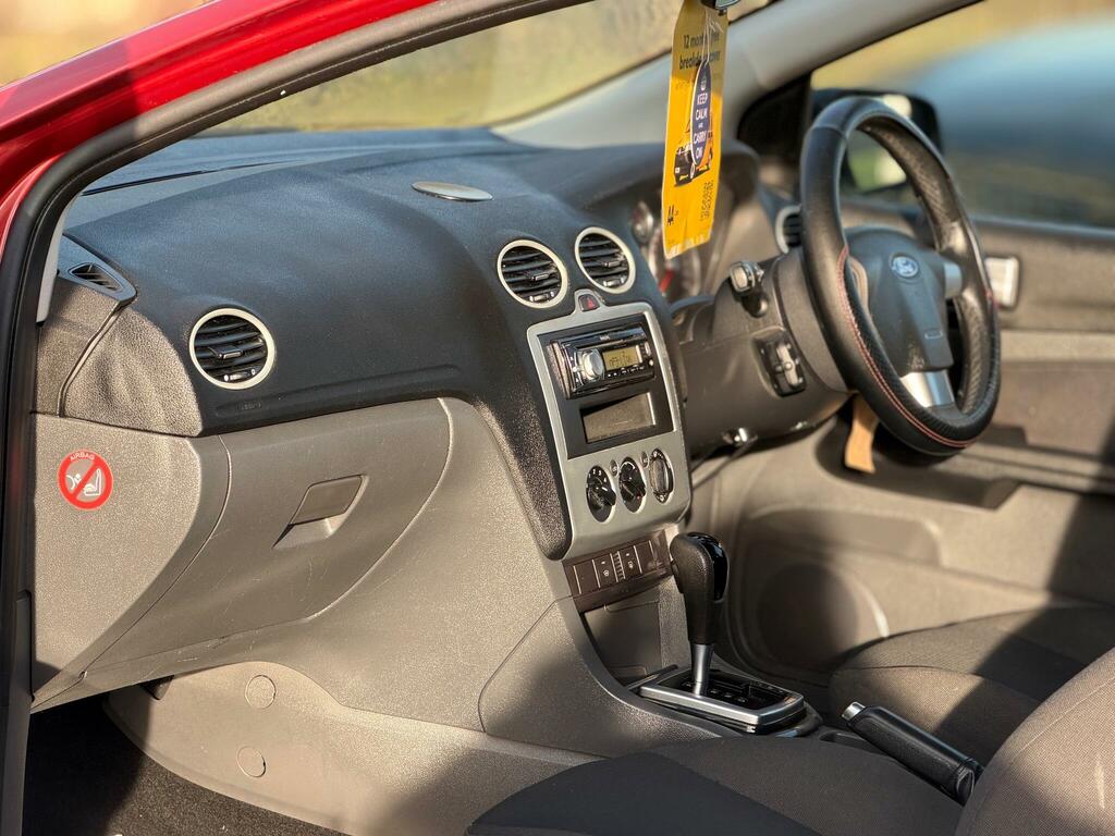 Ford Focus 1.6 Zetec Climate NJ07MYA Red #6