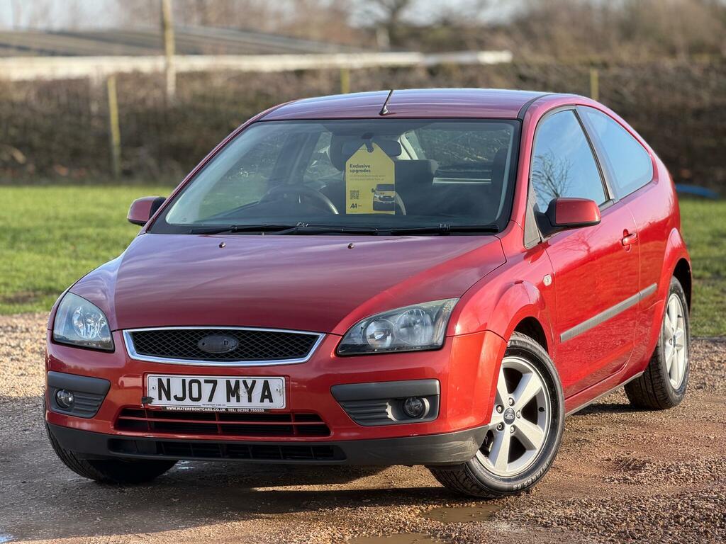 Ford Focus 1.6 Zetec Climate NJ07MYA Red #3