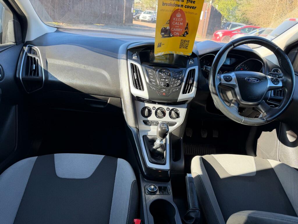 Ford Focus 1.6 Tdci Zetec Euro 5 Ss YJ63UOX White #6