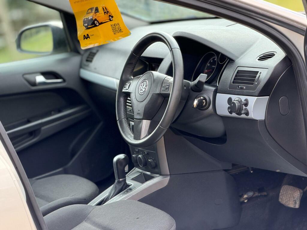 Vauxhall Astra 1.8I 16V Club YD55KXP Silver #2