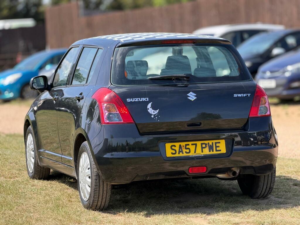 Suzuki Swift 1.3 Gl Black #4