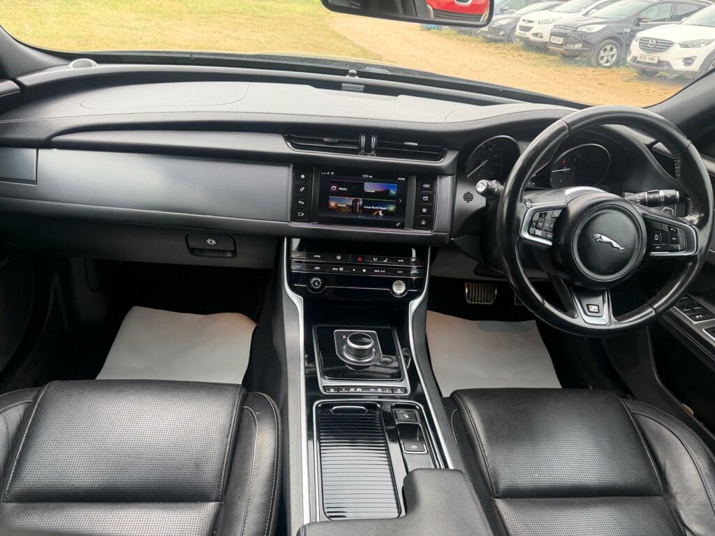 Jaguar XF 2.0D R-sport Euro 6 Ss FL18TWV Black #6