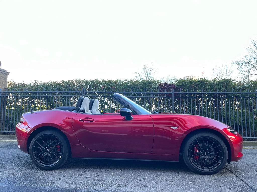 Mazda MX-5 2.0 Skyactiv-g Homura Convertible Manua Red
